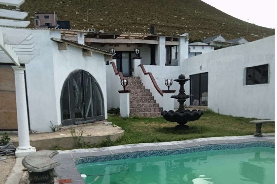 9 Bedroom Property for Sale in Bettys Bay Western Cape